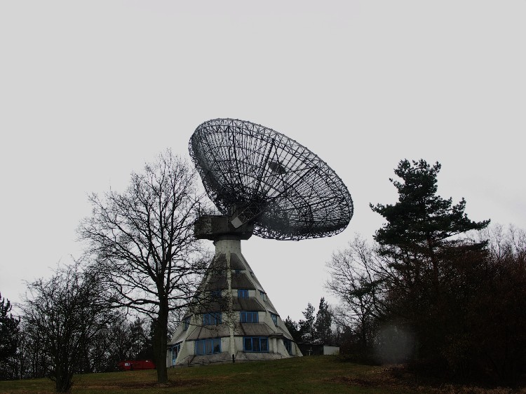 Das Radioteleskop auf dem Stockert
