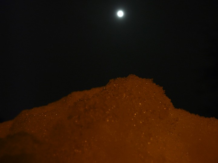Mond am 21.12.2010, aufgenommen in der Bonner Südstadt